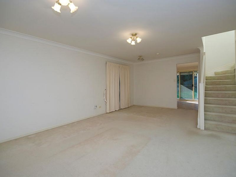16 Rennie Street, Indooroopilly QLD 4068
