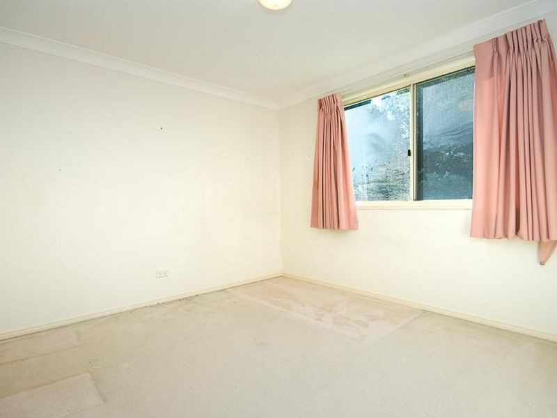 16 Rennie Street, Indooroopilly QLD 4068