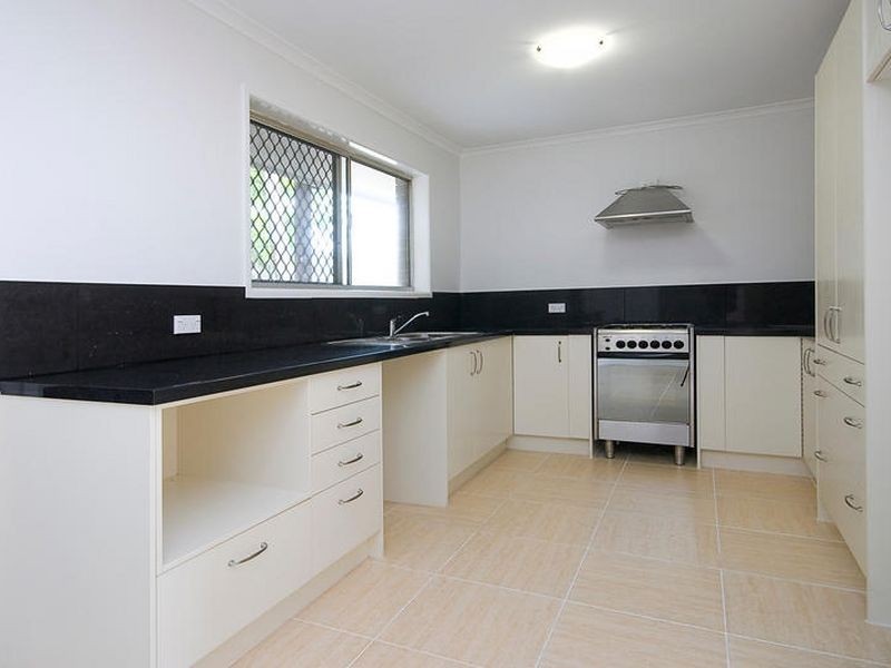 5 Inglis Court, Springwood QLD 4127