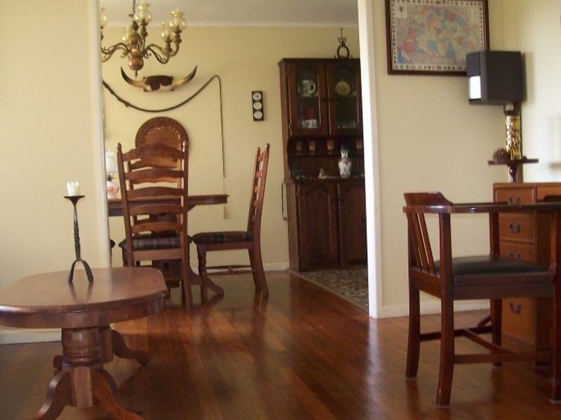 28 Boronia Avenue, Daisy Hill QLD 4127