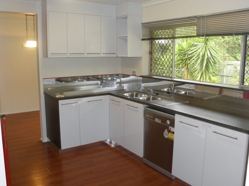 14 Juanita Grove, Springwood QLD 4127