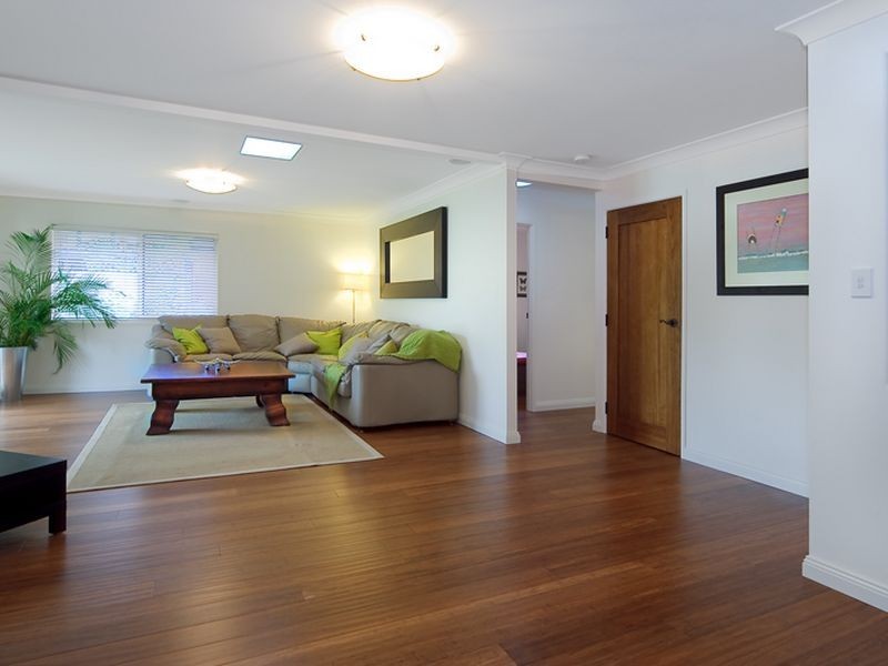 17 Holyoake Drive, Daisy Hill QLD 4127