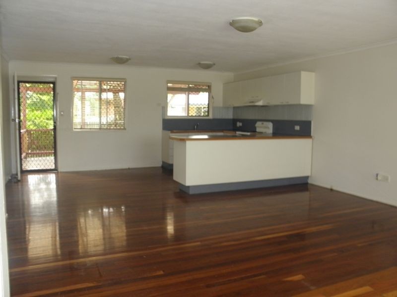 12 Hawkins Street, Springwood QLD 4127