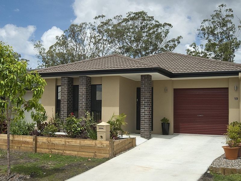 19 Kenilworth Crescent, Waterford QLD 4133