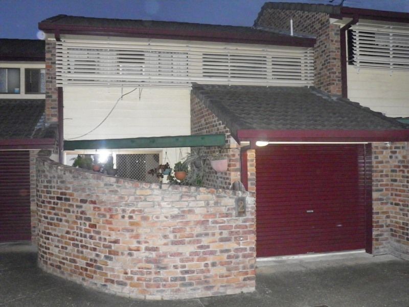 2/19 Chatswood Road, Daisy Hill QLD 4127