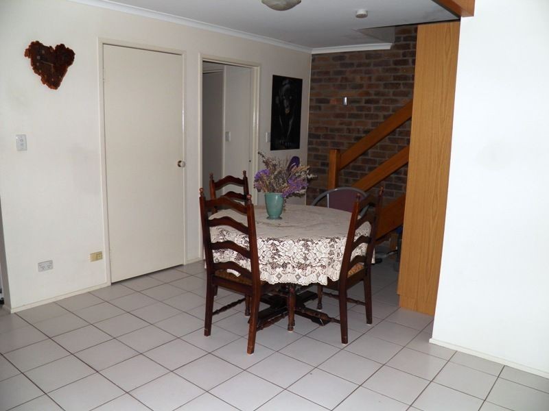 2/19 Chatswood Road, Daisy Hill QLD 4127