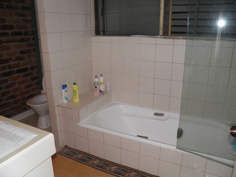 2/19 Chatswood Road, Daisy Hill QLD 4127