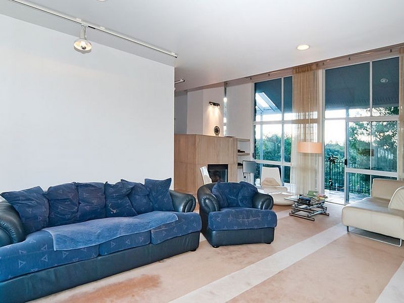 423 Springwood Road, Springwood QLD 4127