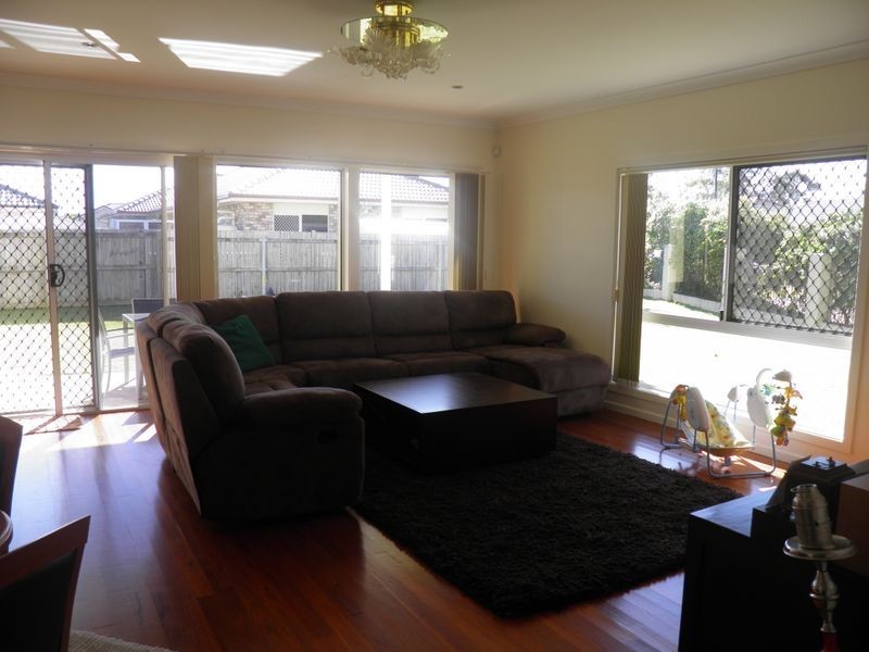 30 Chancellor Circuit, Meadowbrook QLD 4131