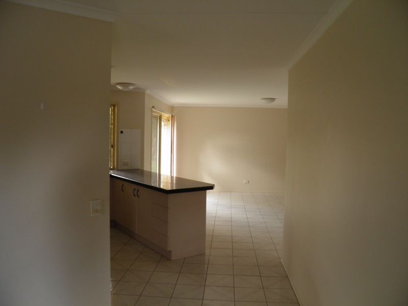 6 Mattes Place, Meadowbrook QLD 4131