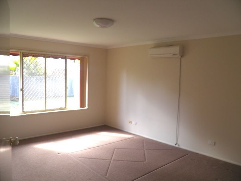 6 Mattes Place, Meadowbrook QLD 4131