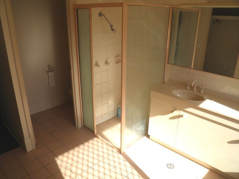 6 Mattes Place, Meadowbrook QLD 4131