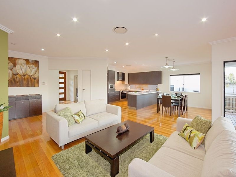 102 John Markwell Parade, Daisy Hill QLD 4127