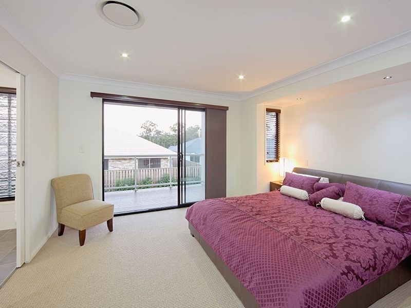 102 John Markwell Parade, Daisy Hill QLD 4127