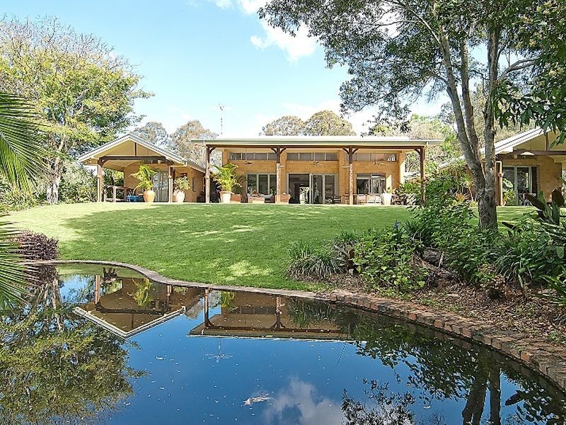 10 Armstrong Road, Belivah QLD 4207