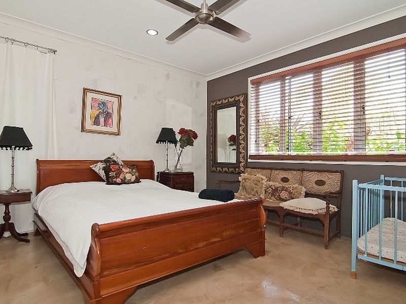 10 Armstrong Road, Belivah QLD 4207