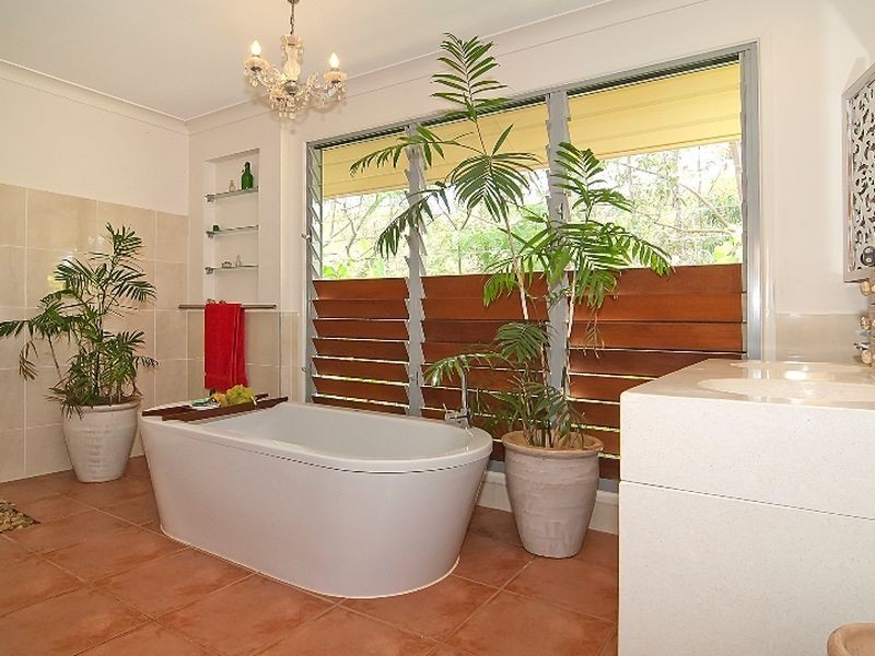 10 Armstrong Road, Belivah QLD 4207