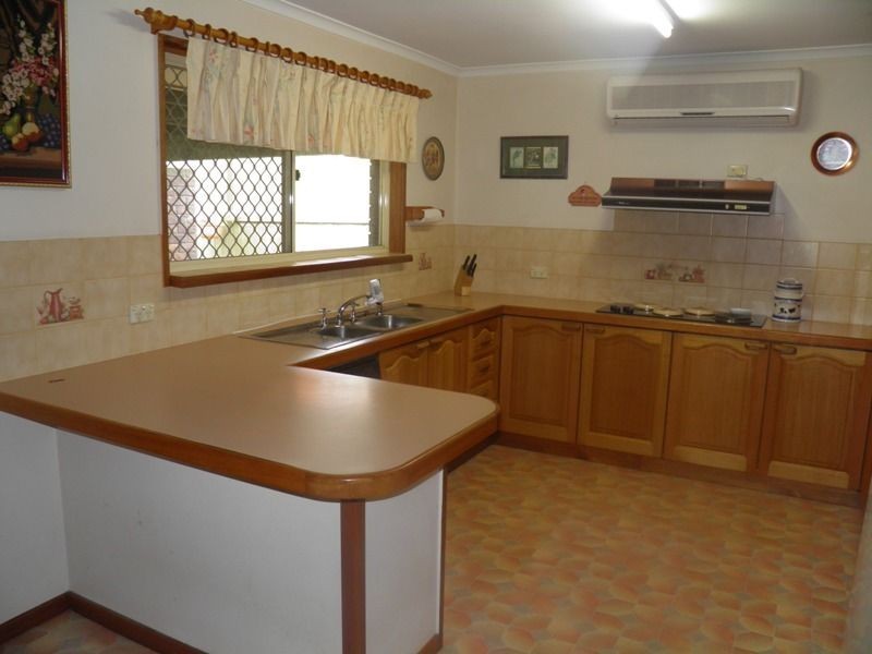 6 Ermington Street, Daisy Hill QLD 4127