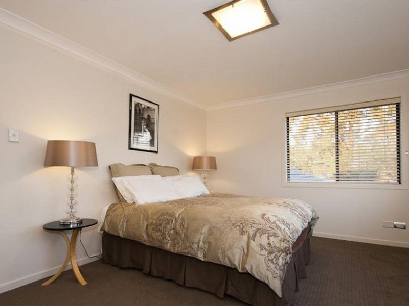1 Aerie Court, Springwood QLD 4127