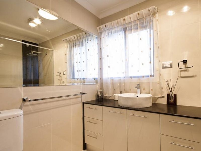 1 Aerie Court, Springwood QLD 4127
