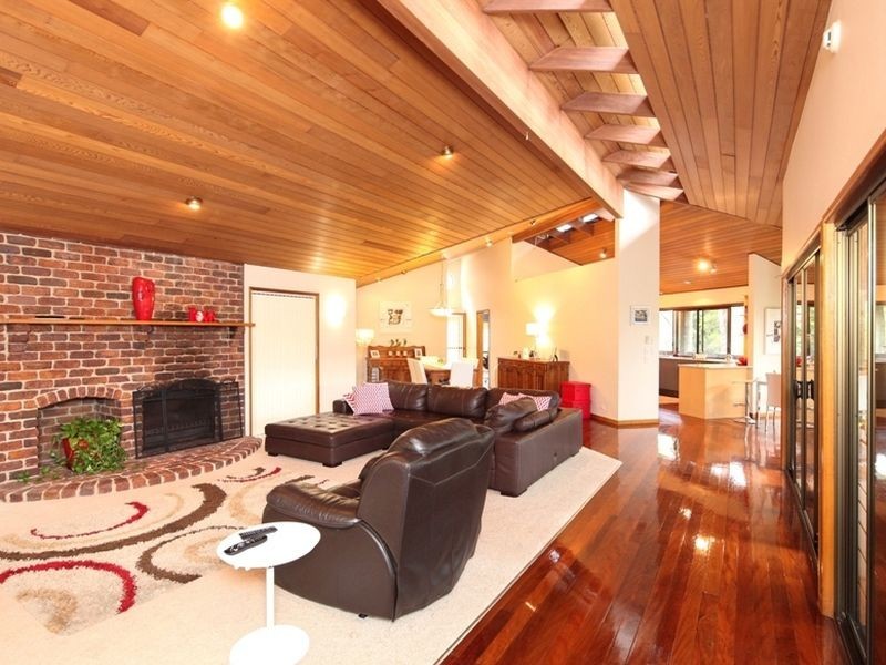 6 La Senda Court, Springwood QLD 4127