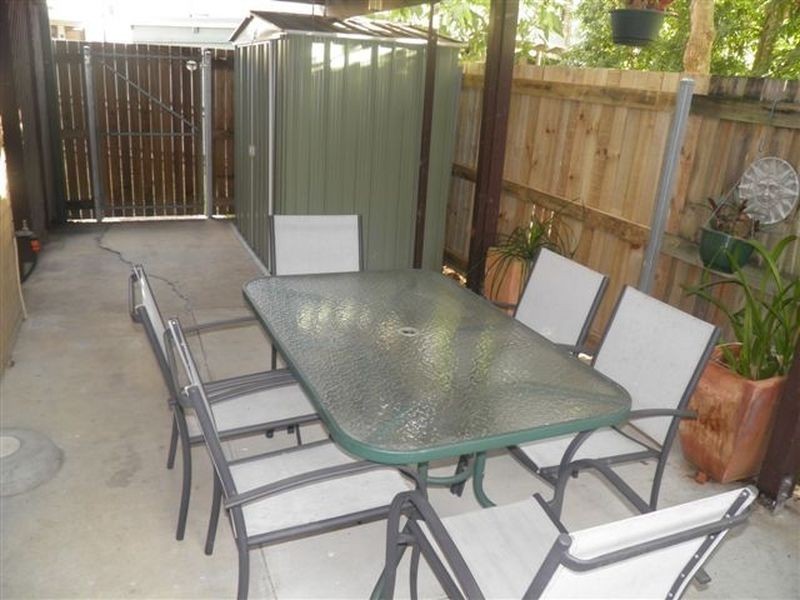 4/18 Old Chatswood Road, Daisy Hill QLD 4127