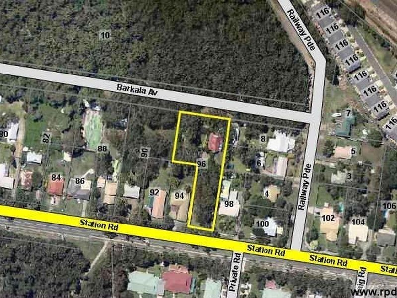 96 Station Road, Loganlea QLD 4131