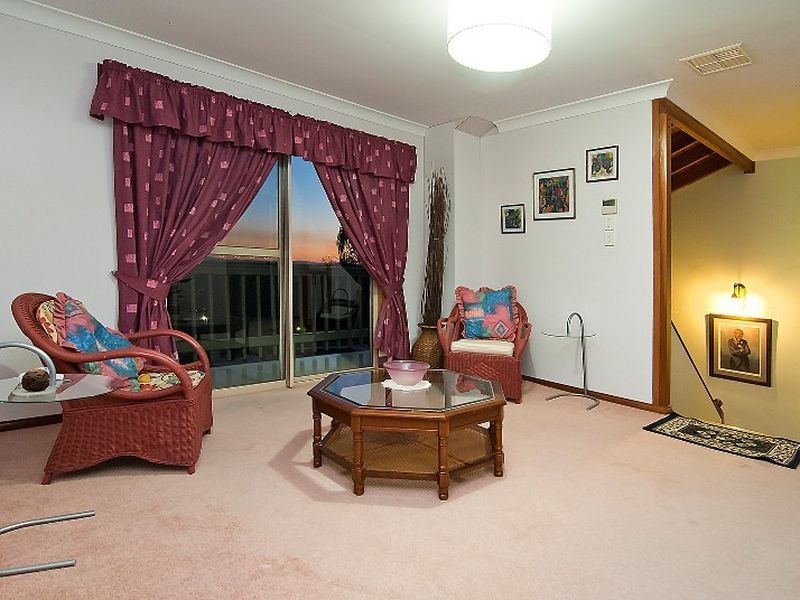 10 Gumnut Grove, Daisy Hill QLD 4127