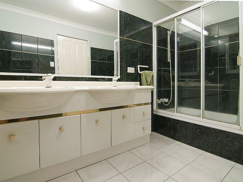 10 Gumnut Grove, Daisy Hill QLD 4127