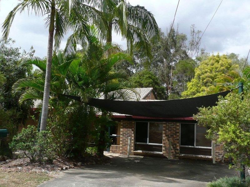 5 Deloraine Drive, Springwood QLD 4127