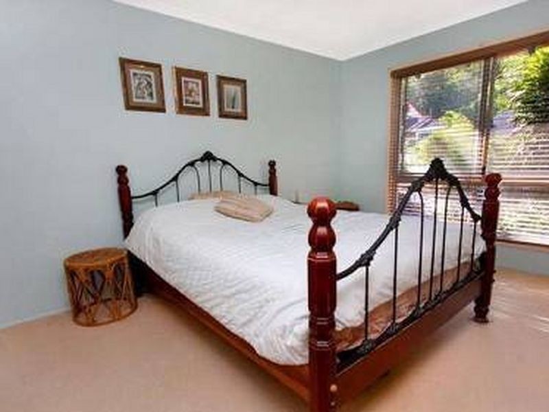 5 Deloraine Drive, Springwood QLD 4127