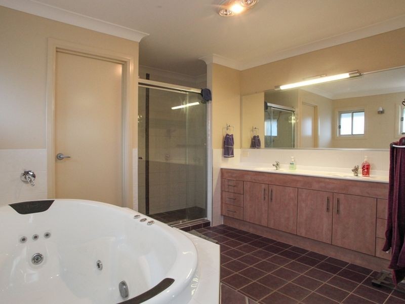 173 Dennis Road, Springwood QLD 4127