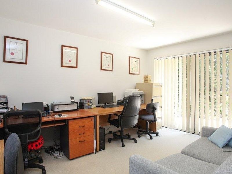 2/49 Trevallyan Drive, Daisy Hill QLD 4127