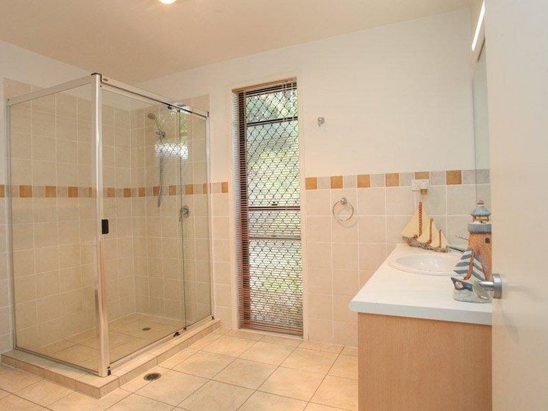 2/49 Trevallyan Drive, Daisy Hill QLD 4127