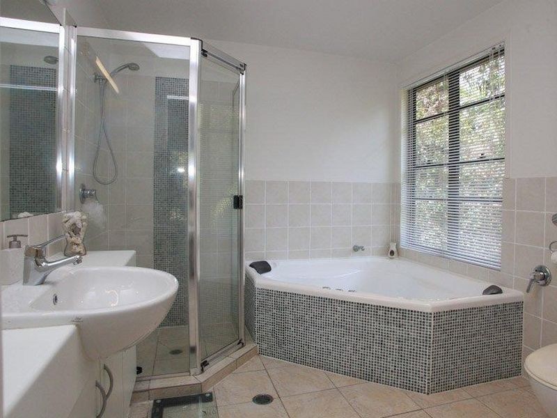 2/49 Trevallyan Drive, Daisy Hill QLD 4127