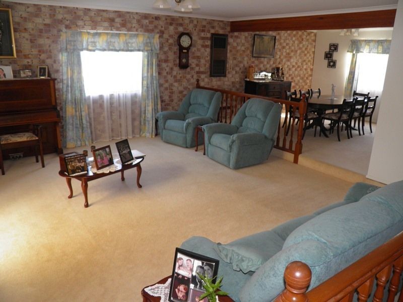 4 Gumtree Court, Springwood QLD 4127