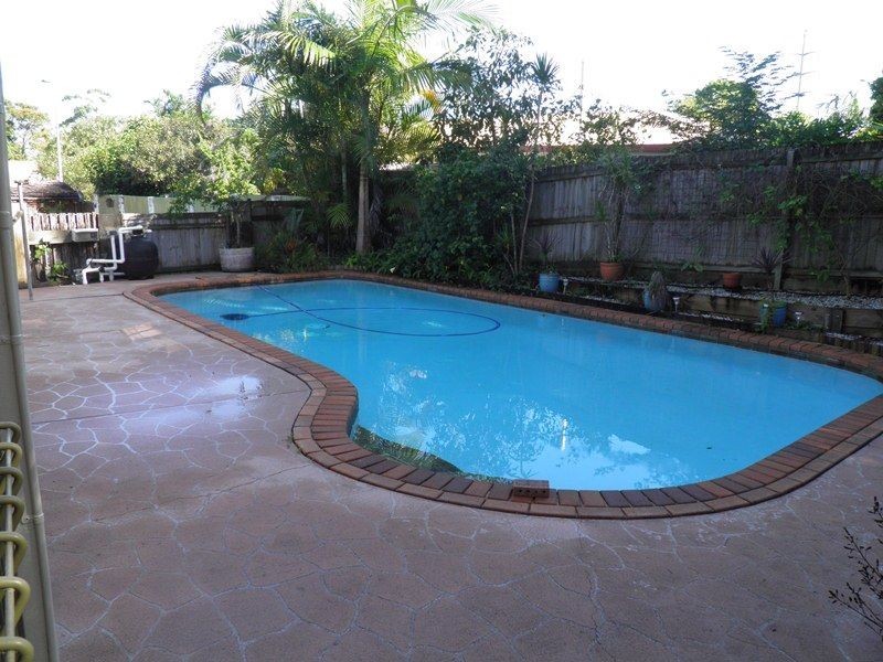 4 Gumtree Court, Springwood QLD 4127