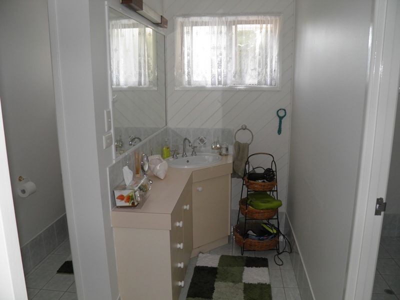 4 Gumtree Court, Springwood QLD 4127