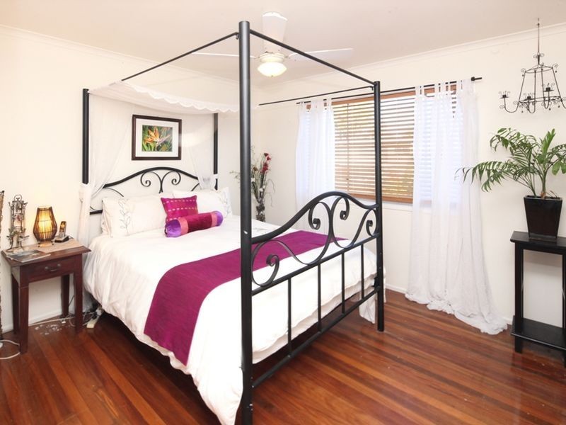 15 Wunburra Street, Waterford West QLD 4133