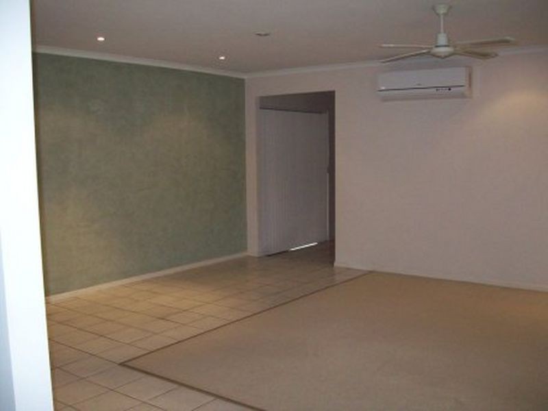 56 Springfield Cres, Daisy Hill QLD 4127