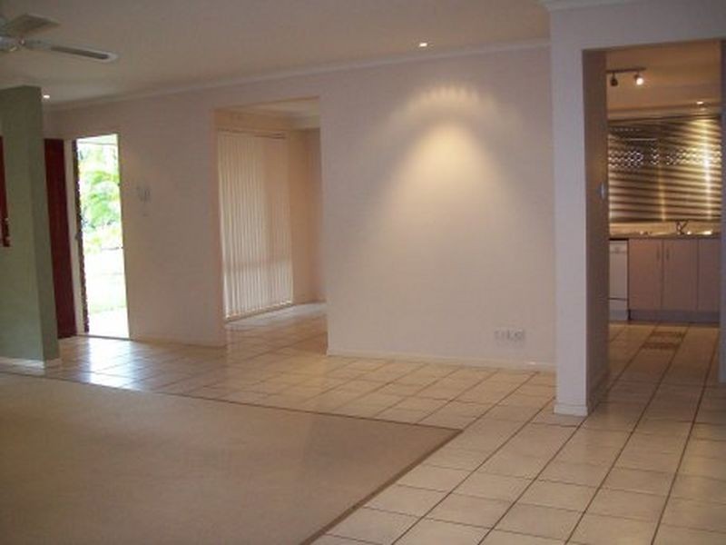 56 Springfield Cres, Daisy Hill QLD 4127