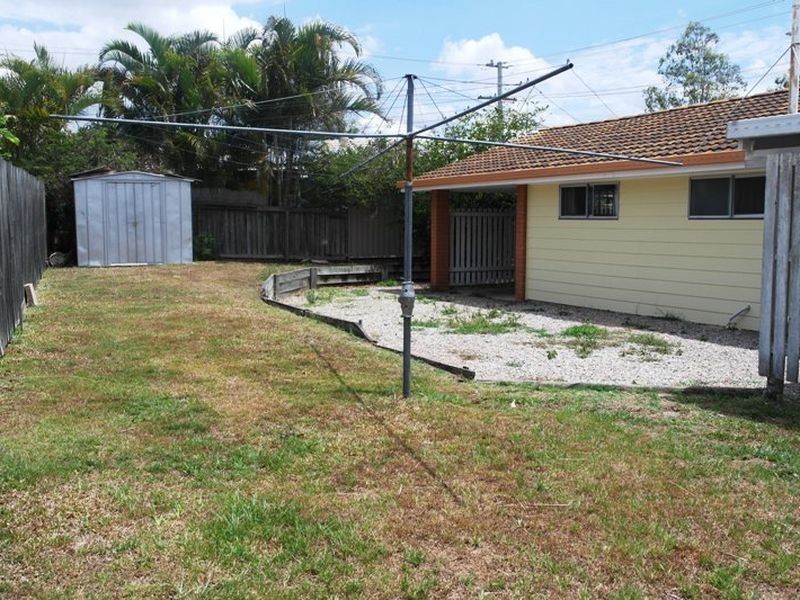 3 Village Drive, Daisy Hill QLD 4127