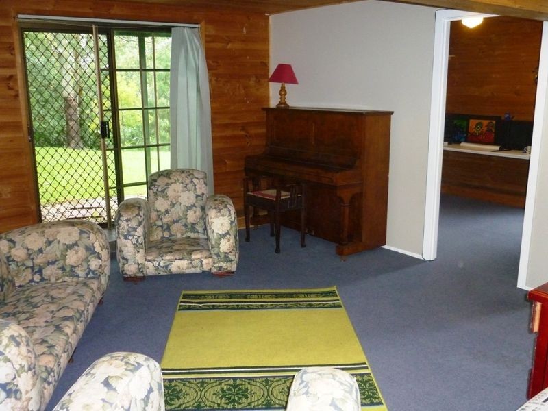 12 Trevallyan Drive, Daisy Hill QLD 4127