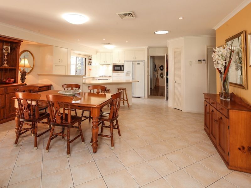 10 Greenhill Grove, Daisy Hill QLD 4127