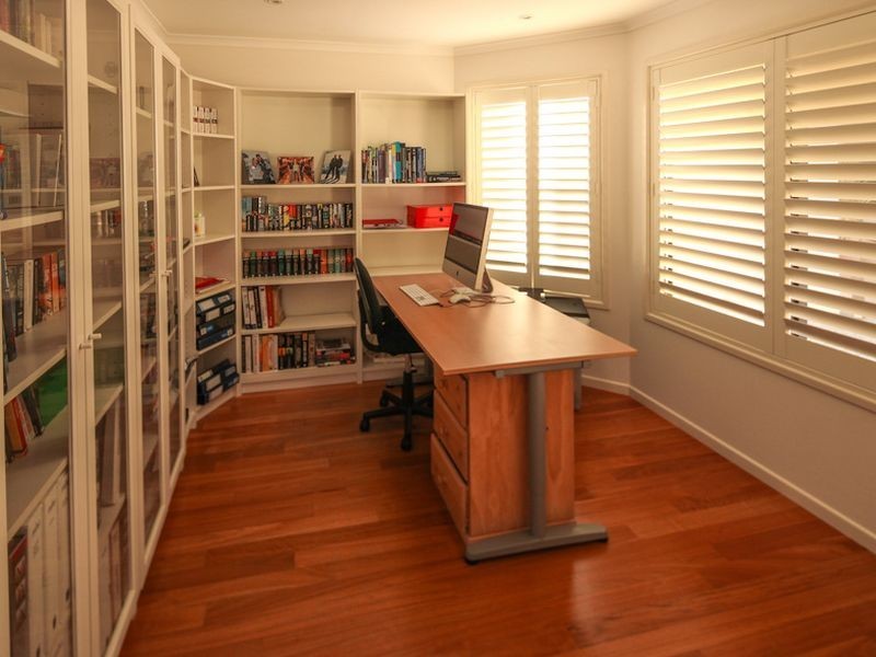 10 Greenhill Grove, Daisy Hill QLD 4127