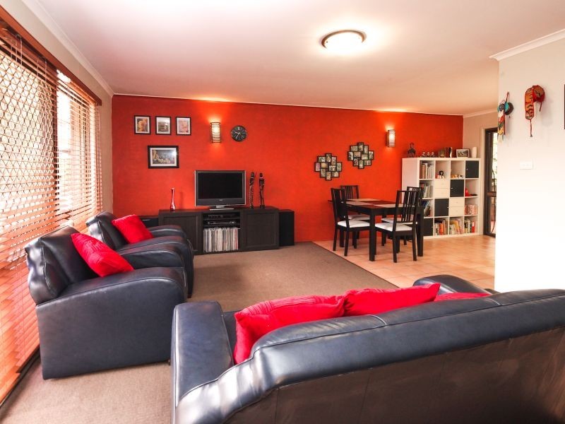 6 Adale Court, Daisy Hill QLD 4127