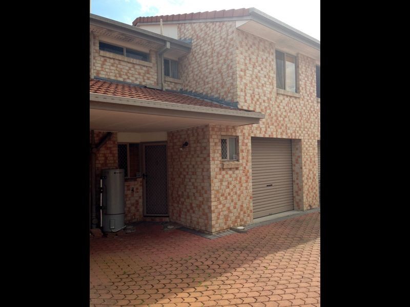 3/2 Efymia Court, Daisy Hill QLD 4127