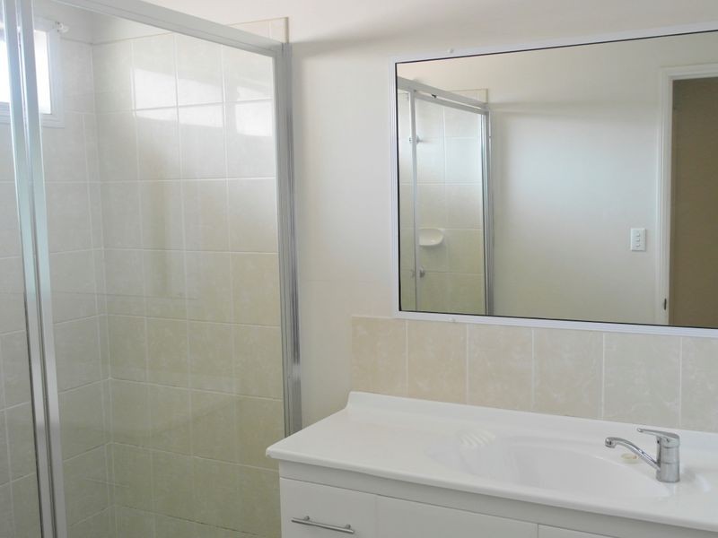 3/2 Efymia Court, Daisy Hill QLD 4127