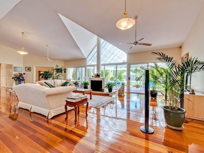 108 Dennis Road, Springwood QLD 4127