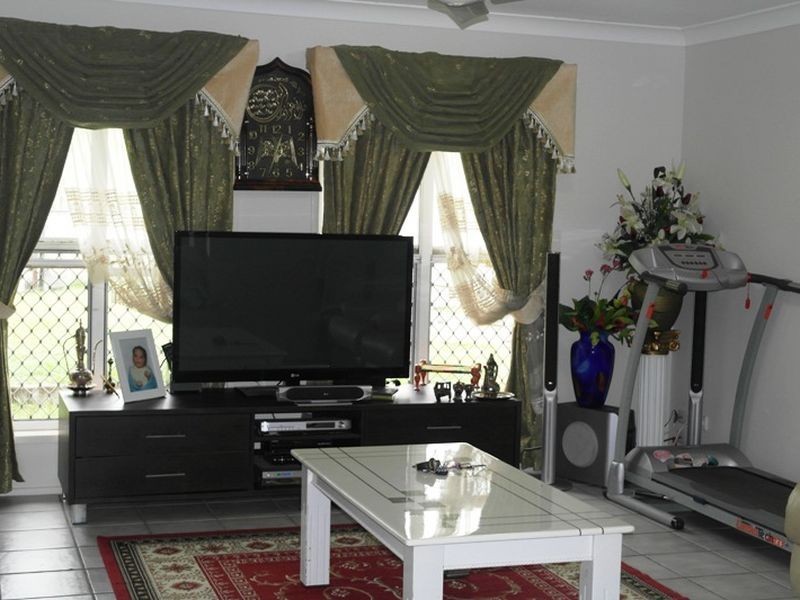 715 – 721 Chambers Flat Road, Chambers Flat QLD 4133